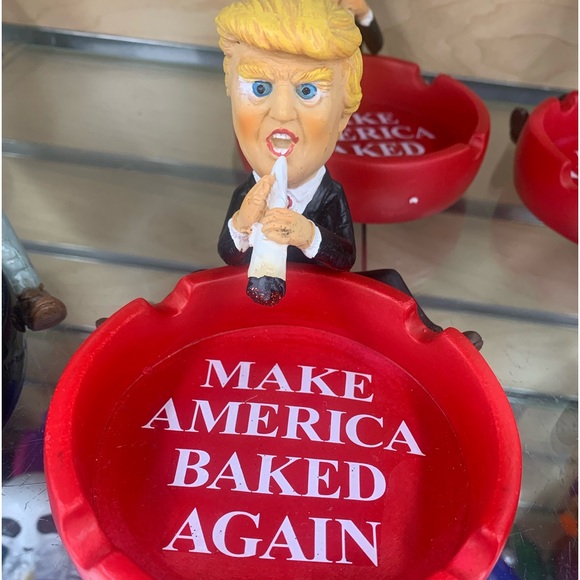unbranded Other - Ashtray: “Make America Baked Again” Trump ashtray MAGA decoration home decor new